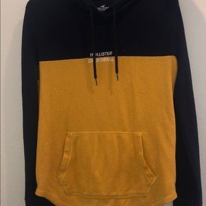Hollister Unisex Sweater w/ hood